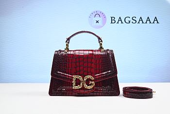 Bagsaaa Dolce & Gabbana Amore Shoulder Bag In Crocodile Leather Red – 27x8x18cm
