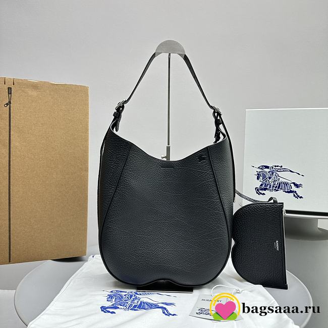 Bagsaaa Burberry Black Chess Medium Grained-leather Shoulder Bag - 1