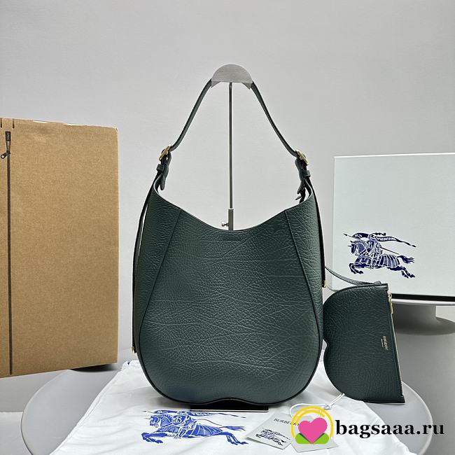 	 Bagsaaa Burberry Green Chess Medium Grained-leather Shoulder Bag - 1