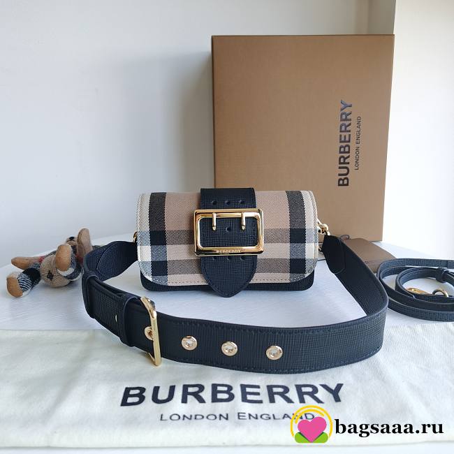 Bagsaaa Burberry House Check Bridle shoulder bag black- 19×13.5×5ccm - 1
