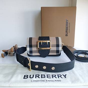 Bagsaaa Burberry House Check Bridle shoulder bag black- 19×13.5×5ccm