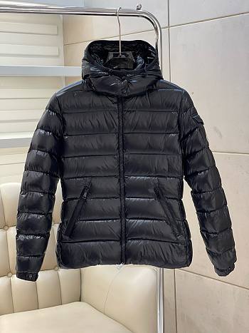 Bagsaaa Moncler Short Down All Black Jacket With Detachable hood