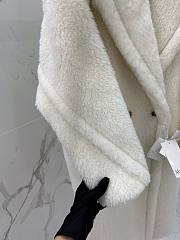 	 Bagsaaa Max Mara Shearling Long Coat White - 4