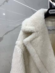 	 Bagsaaa Max Mara Shearling Long Coat White - 5