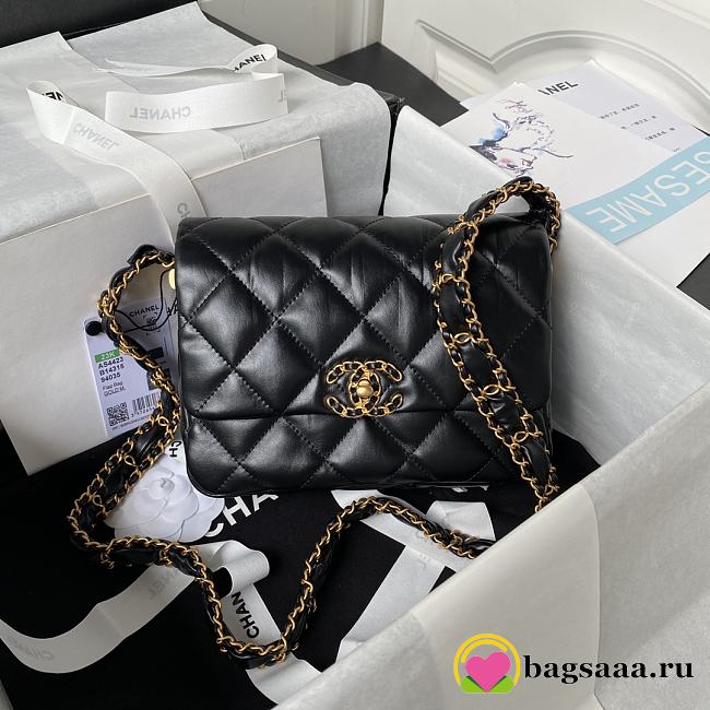 Bagsaaa Chanel 19 Flap Bag 23k Black - 13.5*20.5*5cm - 1
