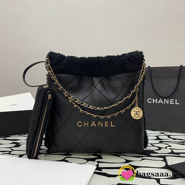 Bagsaaa Chanel 22 Bag Black Gold Hardware - 30×30x8cm (37cm) - 1