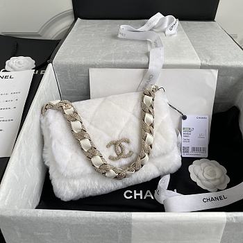 Bagsaaa Chanel White Fur Bag - 1.5*21.5*6.5cm