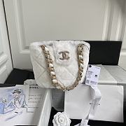 Bagsaaa Chanel White FurBucket Bag - 16*18*12cm - 1