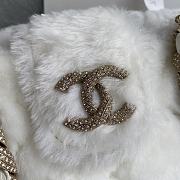 Bagsaaa Chanel White FurBucket Bag - 16*18*12cm - 2