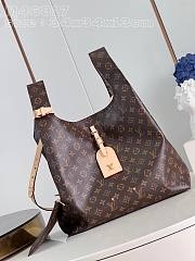 Bagsaaa Louis Vuitton M46817 Atlantis GM Bag Monogram - 34 x 34 x 13cm - 1