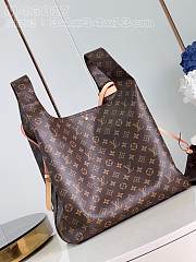 Bagsaaa Louis Vuitton M46817 Atlantis GM Bag Monogram - 34 x 34 x 13cm - 3