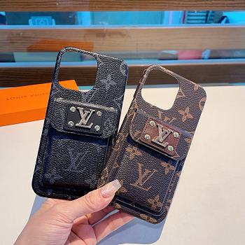 	 Bagsaaa Louis Vuitton Phone Case With Gold Chain 