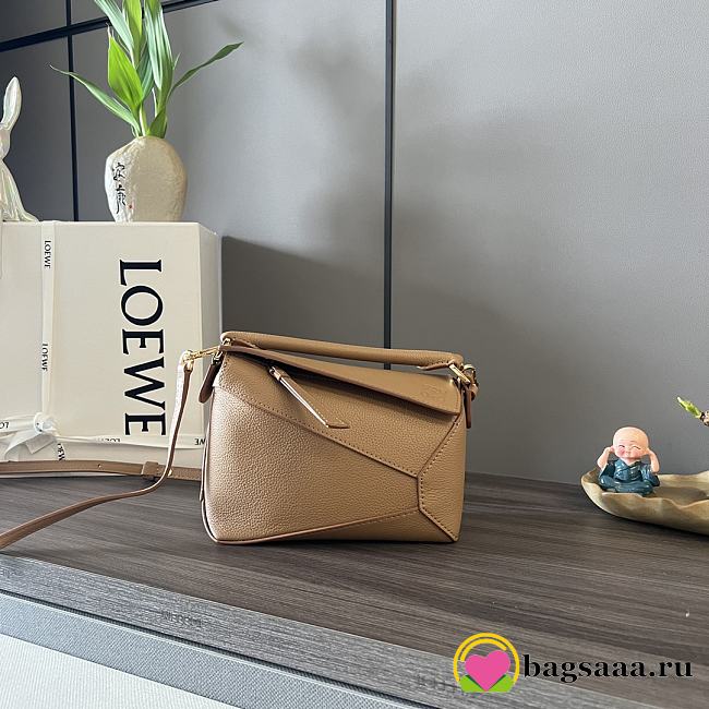 	 Bagsaaa Loewe Mini Puzzle bag in classic calfskin brown - 1