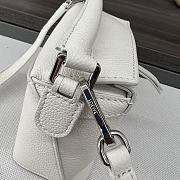 Bagsaaa Loewe Mini Puzzle bag in classic calfskin white - 3