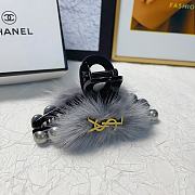 Bagsaaa YSL Fur and Pearl Hairclip  - 3