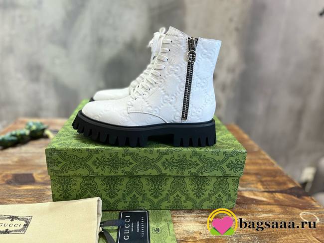 	 Bagsaaa Gucci White GG Leather Boot - 1