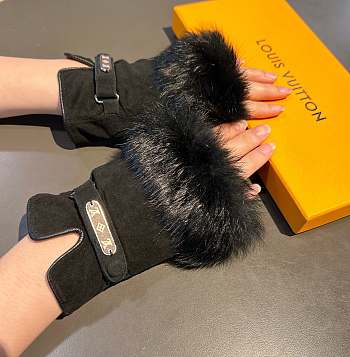 Bagsaaa Louis Vuitton Half Finger Black Fur Gloves