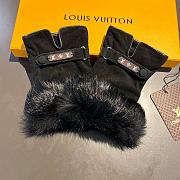 Bagsaaa Louis Vuitton Half Finger Black Fur Gloves - 2