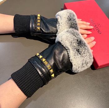 Bagsaaa Valentino Half Finger Fur Black Leather Gloves 