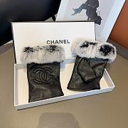 Bagsaaa Chanel Half Finger White Fur Leather Gloves 02 - 4