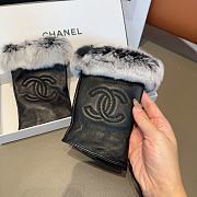 Bagsaaa Chanel Half Finger White Fur Leather Gloves 02 - 3
