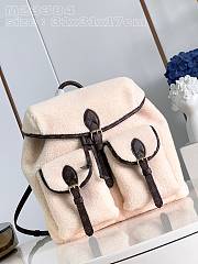 Bagsaaa Louis Vuitton Ski Backpack Cream/Brown Shearling - 31 x 31 x 17 cm - 1