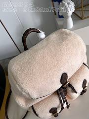 Bagsaaa Louis Vuitton Ski Backpack Cream/Brown Shearling - 31 x 31 x 17 cm - 2