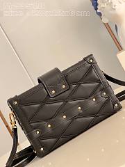 Bagsaaa Louis Vuitton Petite Malle Malletage Black Bag - 20 x 12.5 x 6 cm - 2