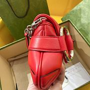 Bagsaaa Gucci Horsebit Chain Medium Shoulder Bag In Red - 38 x 15 x 16 cm - 4