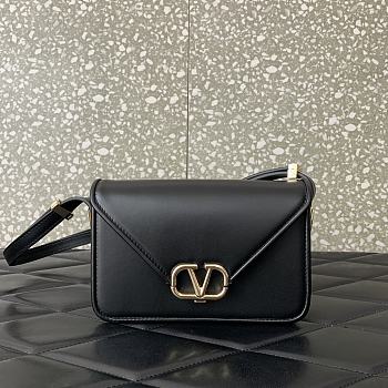 	 Bagsaaa Valentino Garavani Small Shoulder Letter Bag Black - 19x12x6cm