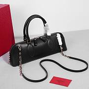 Bagsaaa Valentino garavani Rockstud E/W Calfskin Handbag Black -  26 x 13 x 7cm - 3