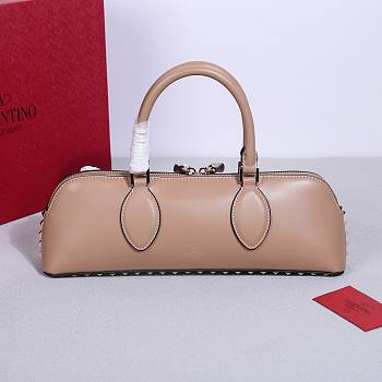 	 Bagsaaa Valentino garavani Rockstud E/W Calfskin Handbag Beige - 26 x 13 x 7cm
