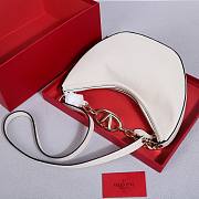 	 Bagsaaa Valentino Small Vlogo Moon Hobo Bag In Leather With Chain White - 29x 23x11cm - 2