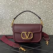 	 Bagsaaa Valentino Garavani Alltime leather shoulder bag burgundy - 23.5x18x8cm - 1