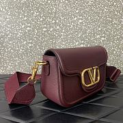 	 Bagsaaa Valentino Garavani Alltime leather shoulder bag burgundy - 23.5x18x8cm - 5