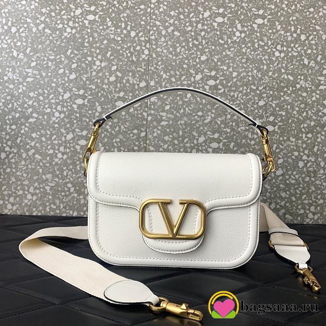	 Bagsaaa Valentino Garavani Alltime leather shoulder bag white - 23.5x18x8cm - 1