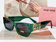 Bagsaaa Miu Miu Eyewear logo-plaque arm sunglasses - 5