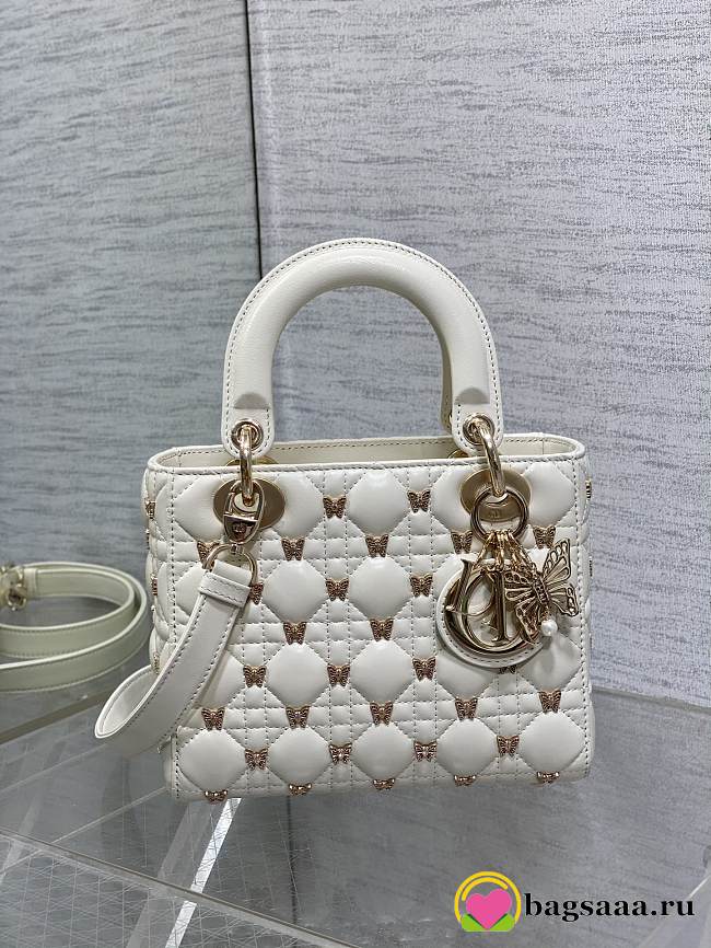 	 Bagsaaa Dior Small Lady White Cannage Lambskin with Gold-Finish Butterfly Studs - 20 x 17 x 8 cm - 1