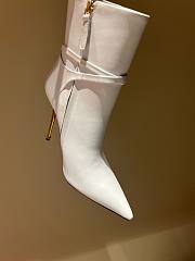 	 Bagsaaa Tom Ford Padlock Detailed Pointed-Toe Boots White - 5
