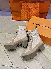 	 Bagsaaa Louis Vuitton Laureate Platform Desert Boot Beige - 5
