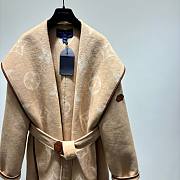 Bagsaaa Louis Vuitton Belted Beige Coat - 2