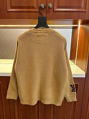 	 Bagsaaa Louis Vuitton Sweatshirt Beige LV Monogram - 2