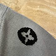 	 Bagsaaa Louis Vuitton Sweatshirt Grey LV Monogram - 5