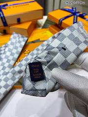 	 Bagsaaa Louis Vuitton Damier Classique Tie In White - 5