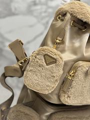 Bagsaaa Prada Re-Nylon and shearling backpack in beige - 25x20.5x11.5cm - 3