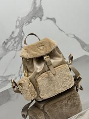 Bagsaaa Prada Re-Nylon and shearling backpack in beige - 25x20.5x11.5cm - 2