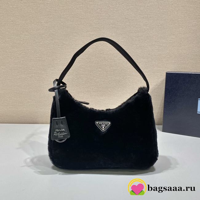 Bagsaaa Prada Re-Edition Black Shearling Bag - 23*14*5cm - 1