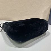 Bagsaaa Prada Re-Edition Black Shearling Bag - 23*14*5cm - 6