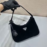 Bagsaaa Prada Re-Edition Black Shearling Bag - 23*14*5cm - 4