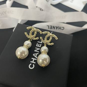 Bagsaaa Chanel Tear Drop Gold Pearl Earrings